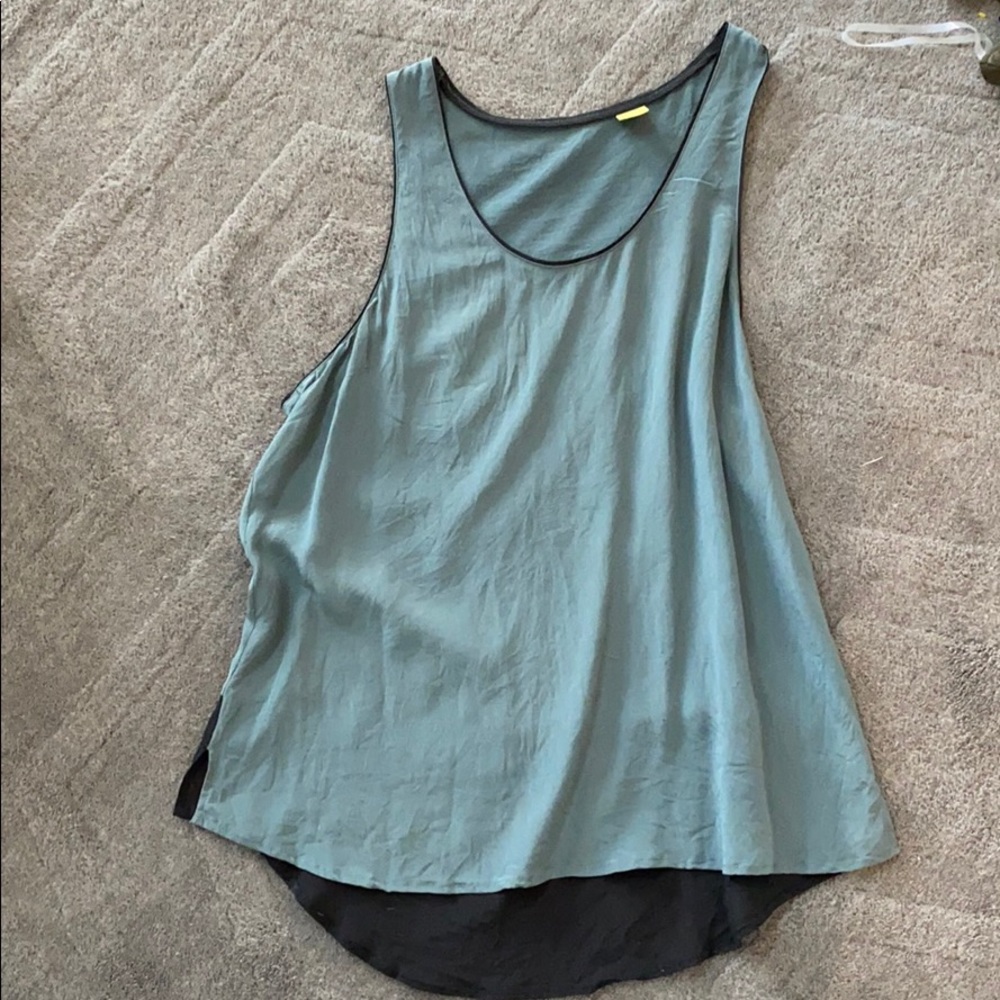Anthropology top in good condition